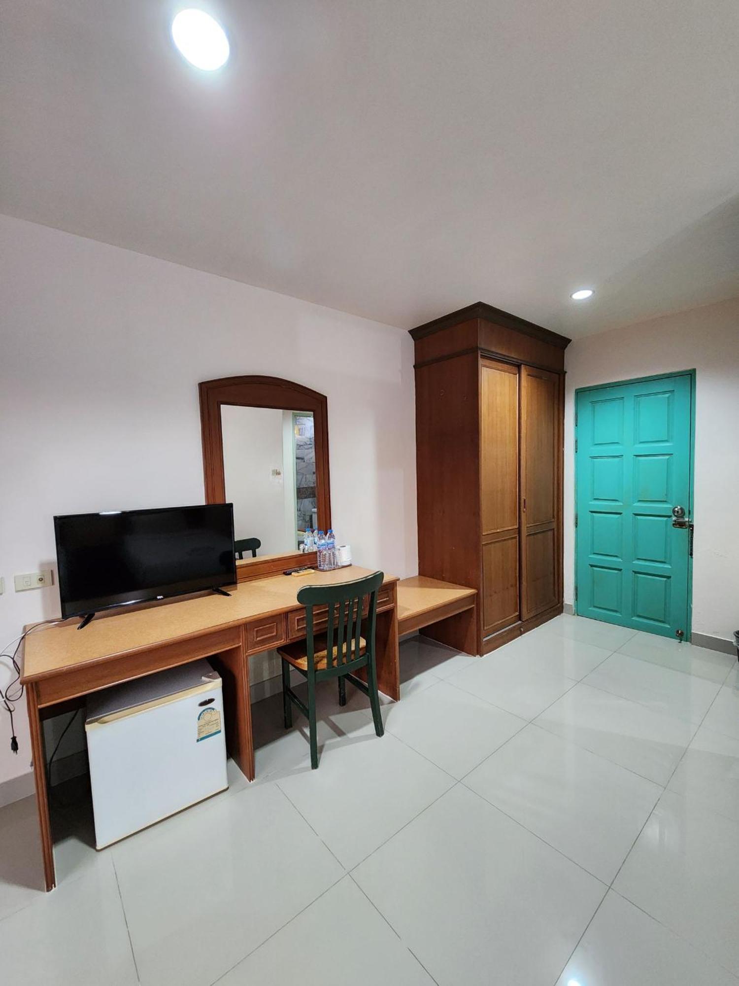 Apartment Baanmai